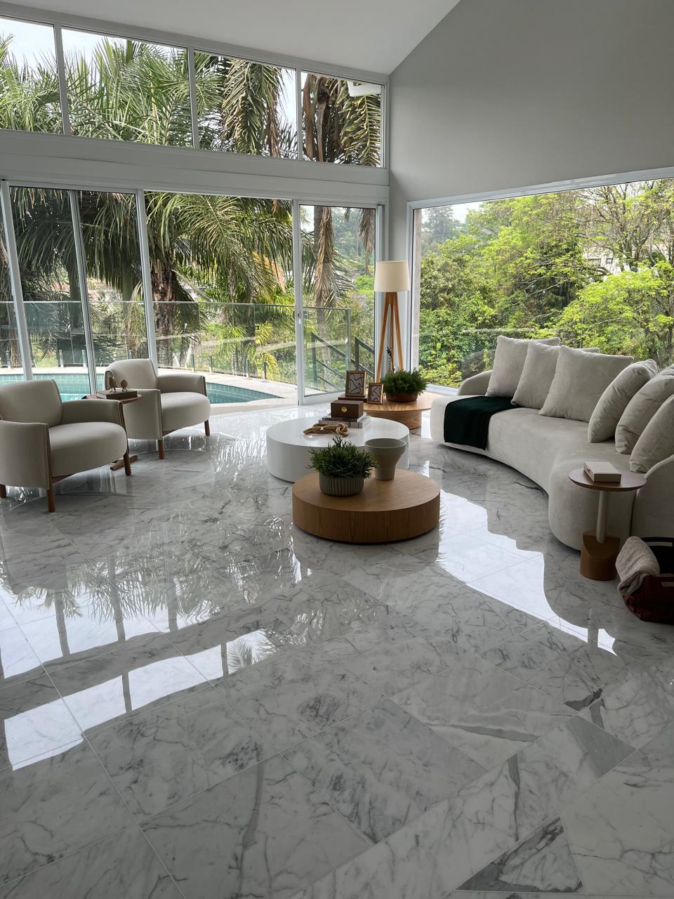 EXCLUSIVIDADE E SOFISTICAÇÃO NO TAMBORÉ 1 | PORTEIRA FECHADA